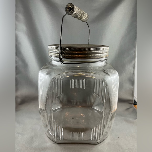 Vintage Hoosier Large Glass Cube Jar with Metal Lid and Handle 
Dominion Glass - Picture 3 of 5